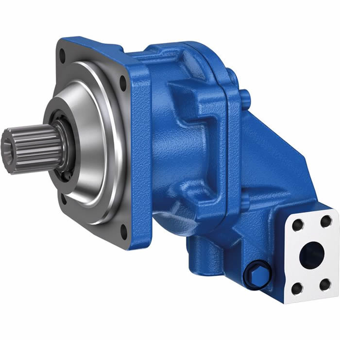 What are the important considerations during the operation of a hydraulic motor