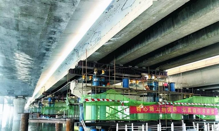 The Case of 560 Hydraulic Cylinder Lifting 20,000 Tons of Bridge Body