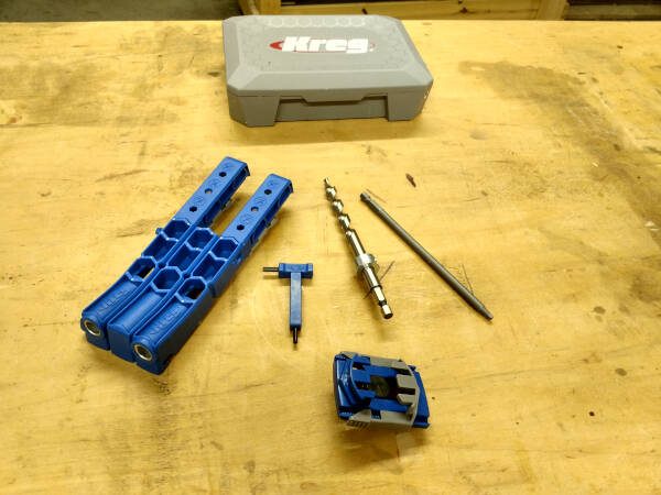 various parts of the Kreg pocket hole jig 320